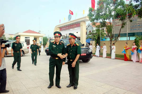 dai-tuong-phung-quang-thanh-tham-va-lam-viec-tai-truong-cao-dang-nghe-so-4