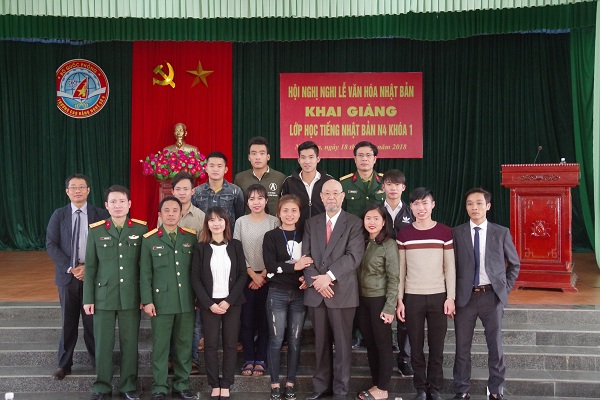 khaigiangtiengnhat1.jpg